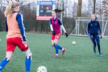 Bild 17 - wBJ HSV - F Holstein Kiel : Ergebnis: 0:6